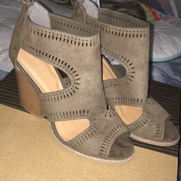 Charlotte Russe Cut-out Ankle Booties - Picture 4 of 7